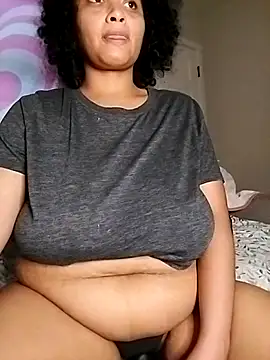 Snapshot of TasteeKitty chatting on 09/19/25, 02:40 TasteeKitty online show from 09/19/25, 02:40