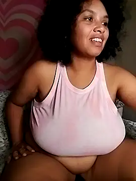 Snapshot of TasteeKitty chatting on 10/20/25, 05:52 TasteeKitty online show from 10/20/25, 05:52