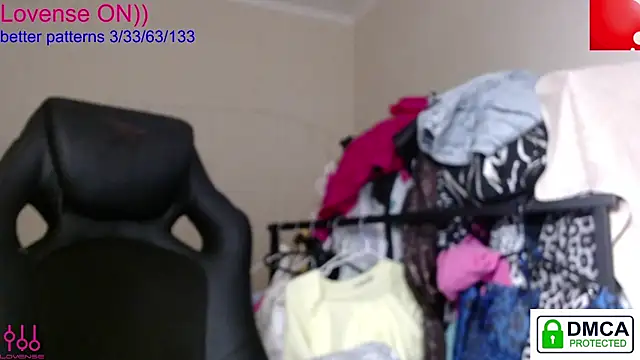 sweet cute cat online show from 10/06/25, 09:01