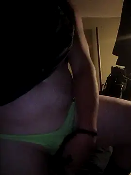 Snapshot of FUNINWV9 chatting on 10/30/25, 11:38 FUNINWV9 online show from 10/30/25, 11:38