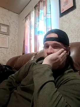 Snapshot of FUNINWV9 chatting on 11/15/25, 01:51 FUNINWV9 online show from 11/15/25, 01:51