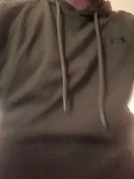 Snapshot of FUNINWV9 chatting on 11/26/25, 11:17 FUNINWV9 online show from 11/26/25, 11:17