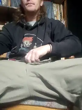 Snapshot of FUNINWV9 chatting on 12/14/25, 12:27 FUNINWV9 online show from 12/14/25, 12:27