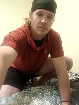 Snapshot of FUNINWV9 chatting on 12/14/25, 02:22 FUNINWV9 online show from 12/14/25, 02:22