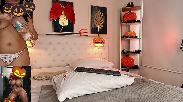 Snapshot of valerie_lya chatting on 10/11/25, 08:18 valerie lya online show from 10/11/25, 08:18