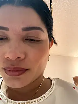 Snapshot of valerie_lya chatting on 10/26/25, 07:20 valerie lya online show from 10/26/25, 07:20