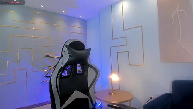 EllaClark online show from 01/29/25, 06:28