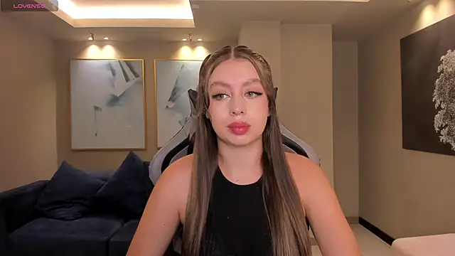 EllaClark online show from 03/22/25, 07:20