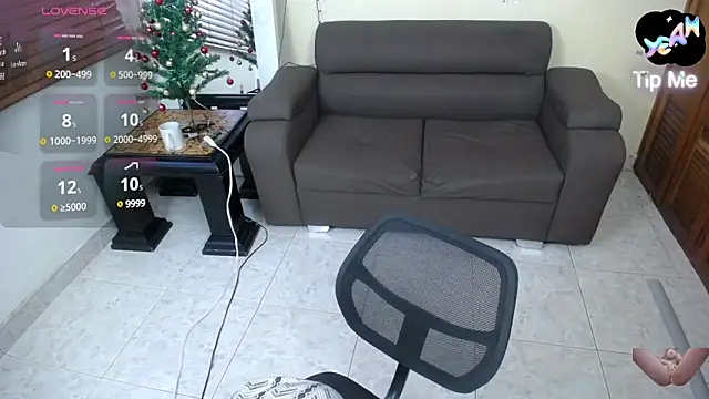 NicoleSantana online show from 12/19/24, 10:32