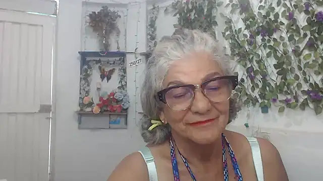FunnyGrandma online show from 12/02/24, 06:10