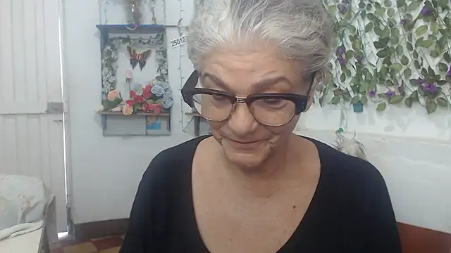 FunnyGrandma online show from 12/05/24, 07:06