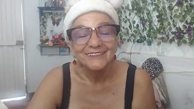 FunnyGrandma online show from 12/11/24, 04:53