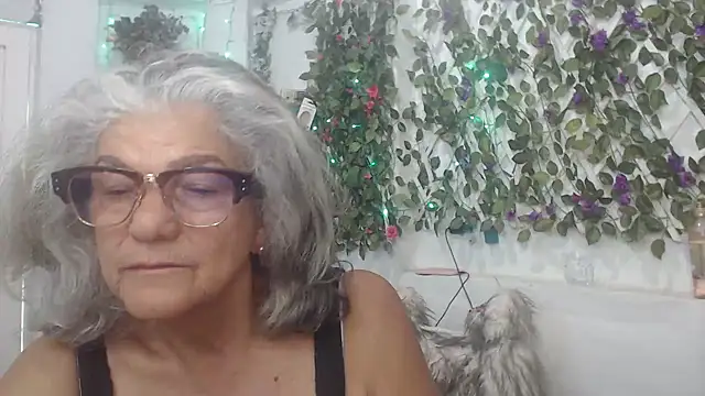 FunnyGrandma online show from 12/13/24, 08:47