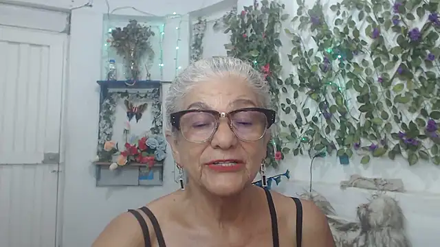 FunnyGrandma online show from 12/22/24, 03:55