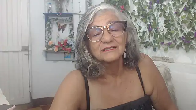 FunnyGrandma online show from 12/24/24, 11:11