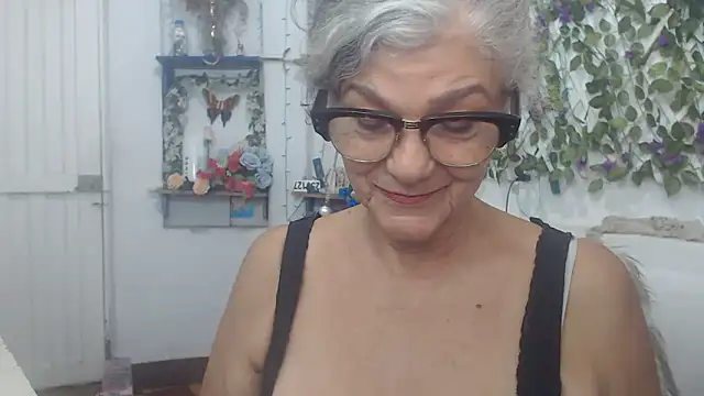 FunnyGrandma online show from 12/26/24, 01:29