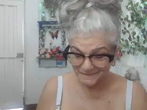 FunnyGrandma online show from 01/11/25, 07:38