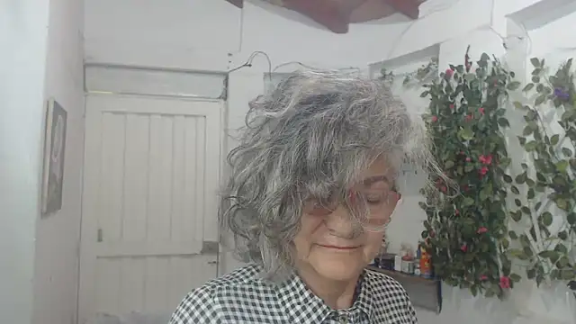 FunnyGrandma online show from 02/19/25, 01:29