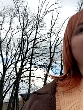 Snapshot of Model9798 chatting on 11/21/25, 09:52 Model9798 online show from 11/21/25, 09:52