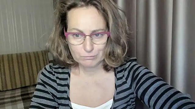 lauraoven online show from 12/12/24, 12:44