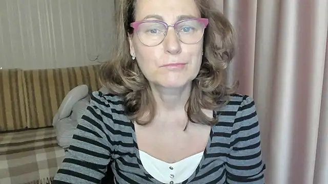 lauraoven online show from 12/13/24, 10:19