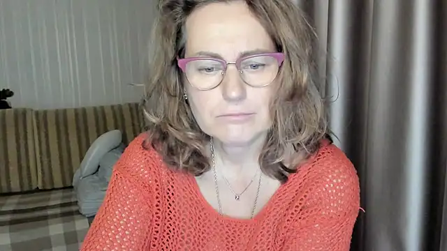 lauraoven online show from 12/16/24, 02:05