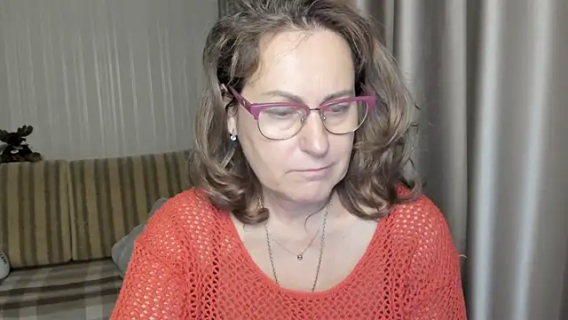 lauraoven online show from 12/19/24, 03:30