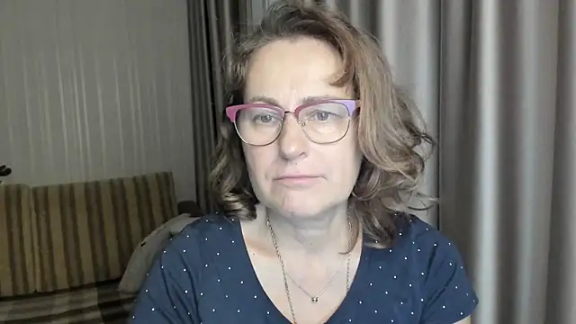 lauraoven online show from 12/21/24, 06:23