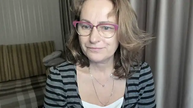 lauraoven online show from 12/26/24, 12:16