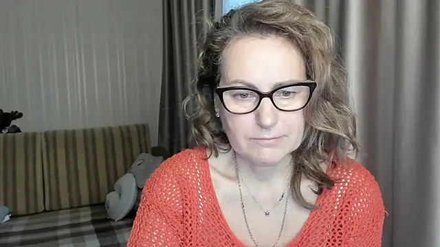 lauraoven online show from 01/20/25, 07:04