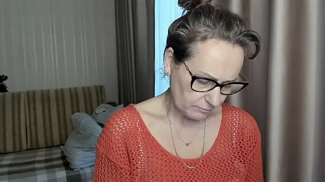 lauraoven online show from 02/02/25, 12:46