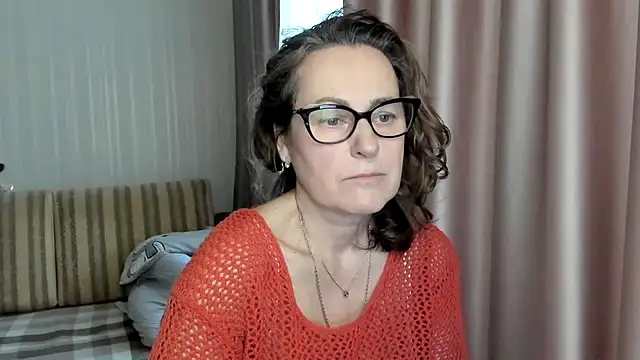 lauraoven online show from 02/11/25, 09:20