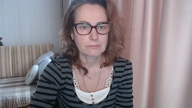 lauraoven online show from 02/17/25, 09:24