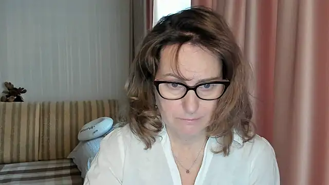 lauraoven online show from 02/23/25, 02:04