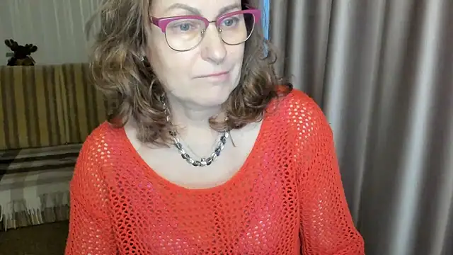 lauraoven online show from 03/09/25, 03:38