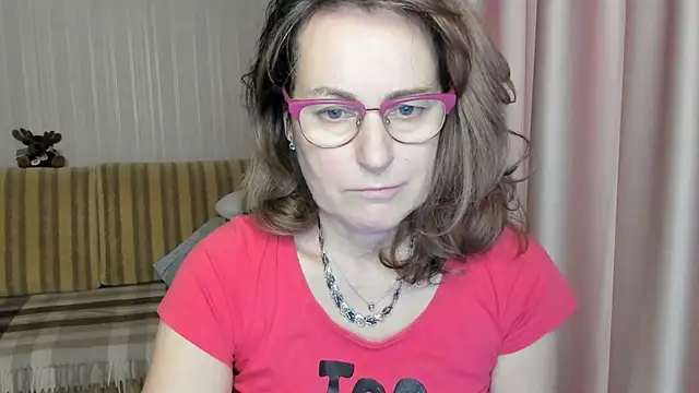 lauraoven online show from 03/17/25, 01:08