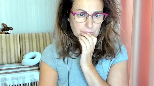 lauraoven online show from 10/19/25, 12:50