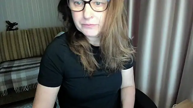 lauraoven online show from 03/09/26, 02:21