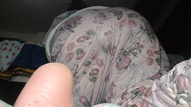 prettyangelsquirt online show from 12/27/24, 02:04