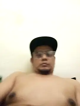 Snapshot of mrbubbaibrahim chatting on 10/31/25, 09:27 mrbubbaibrahim online show from 10/31/25, 09:27