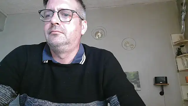matrikes1 online show from 05/18/26, 03:18