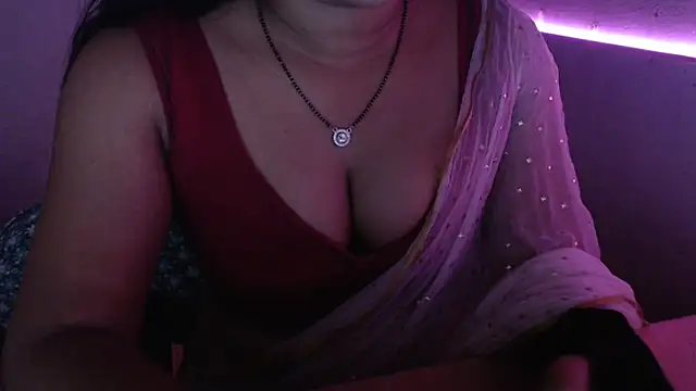 Open Heart Lennon online show from 11/08/25, 04:56