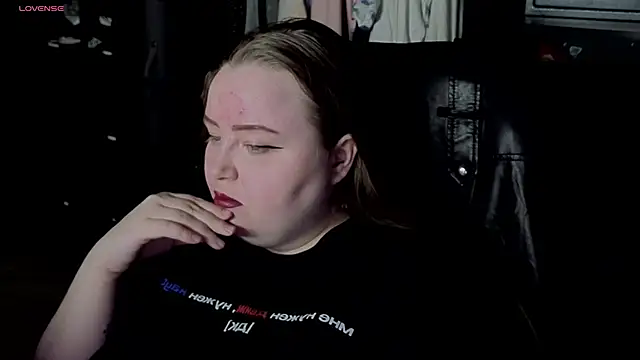 Snapshot of EMMA__CONNOR chatting on 11/03/25, 09:27 EMMA CONNOR online show from 11/03/25, 09:27