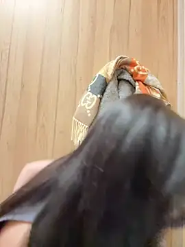 Snapshot of Wet__Bunny chatting on 02/01/25, 12:47 Wet Bunny online show from 02/01/25, 12:47