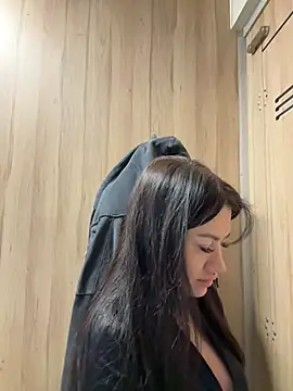 Snapshot of Wet__Bunny chatting on 02/11/25, 09:31 Wet Bunny online show from 02/11/25, 09:31