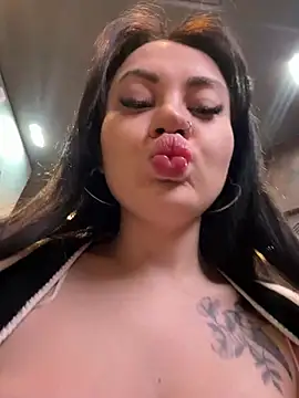 Snapshot of Wet__Bunny chatting on 03/01/25, 06:35 Wet Bunny online show from 03/01/25, 06:35