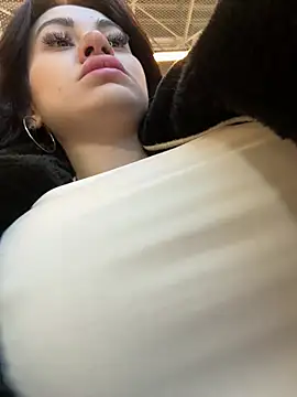 Snapshot of Wet__Bunny chatting on 03/15/25, 09:41 Wet Bunny online show from 03/15/25, 09:41