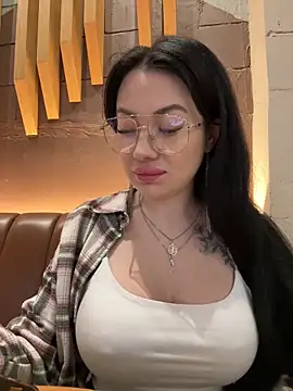 Snapshot of Wet__Bunny chatting on 09/20/25, 06:25 Wet Bunny online show from 09/20/25, 06:25