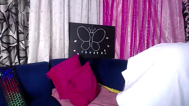 crystalbxx online show from 04/15/26, 05:31