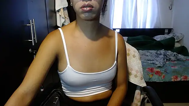 sensual nataliee online show from 12/12/24, 07:04